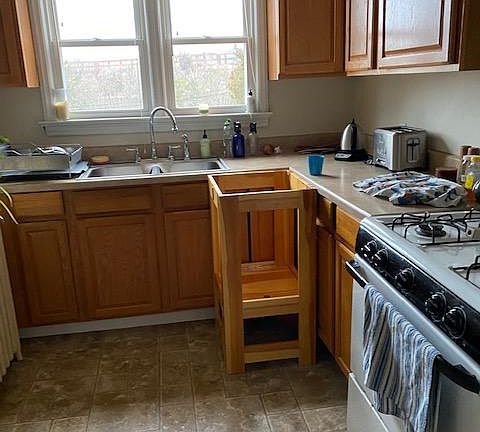 4th image of 189 Circular St #2