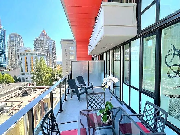 1325 Rolston St #702 — Photo 8