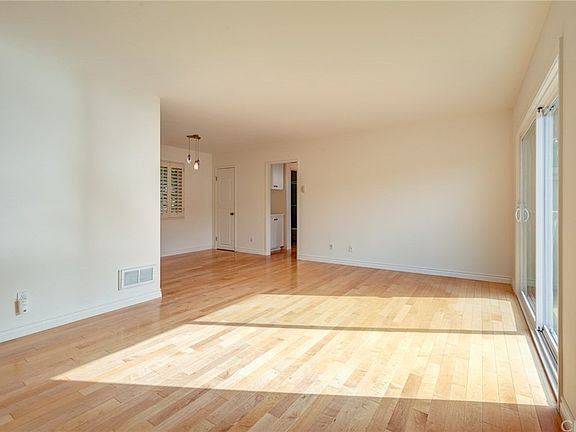 4th image of 3219 Colorado Ave Unit 7