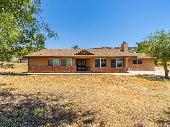 2nd image of 35518 Via Famero Dr