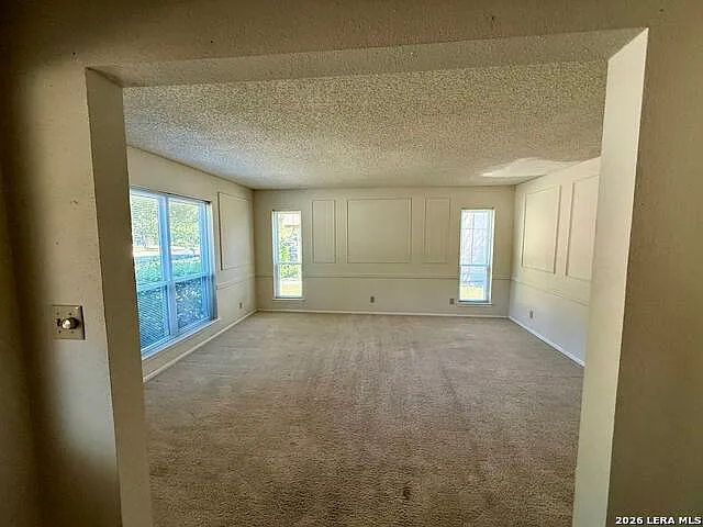 5 bed, 3.5 bath, 2942 sqft, $2,200 — Photo 4