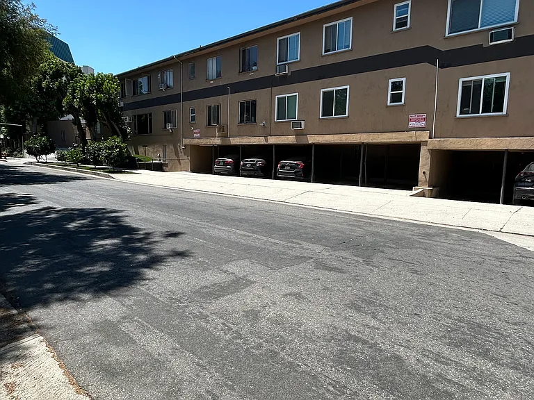 4232 Ethel Ave — Photo 7