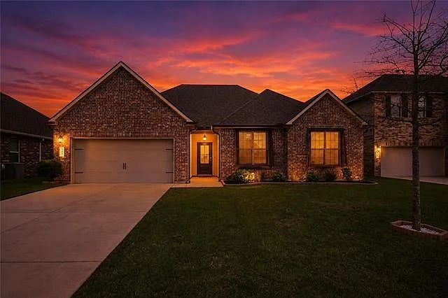945 Channel Bend Ct