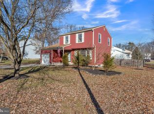 8 Bromley Dr, Sicklerville, NJ 08081