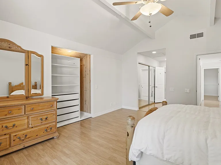 4501 Regents Ct — Photo 36
