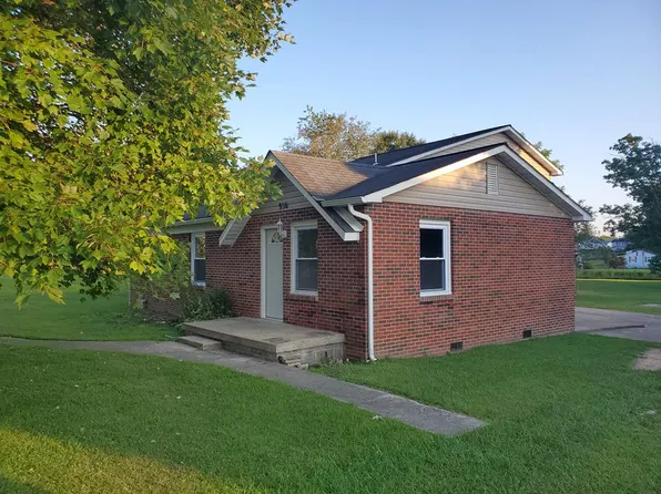 936 Central Ave, Oak Hill, WV 25901