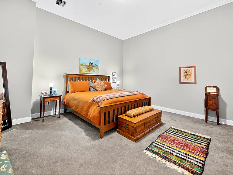 325 S Salina St #2 — Photo 13