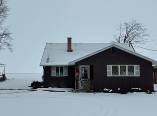 N6120 Cattau Beach Ct, Shawano, WI 54166