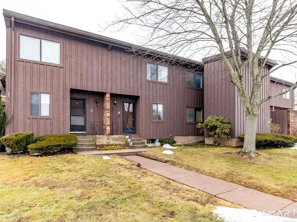 8 Webster Court #8, Newington, CT 06111