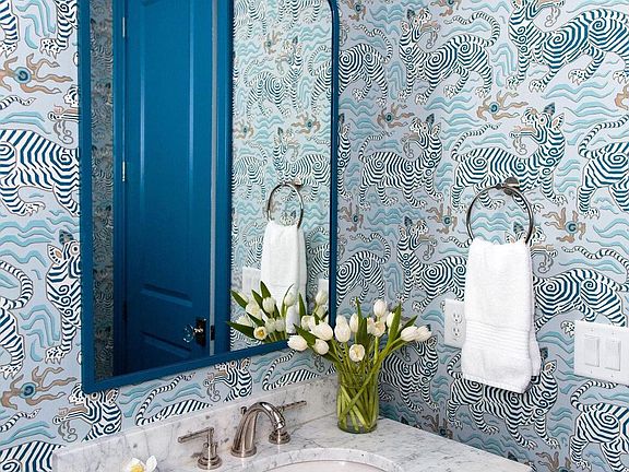 3rd image of 2820 Claremont Rd