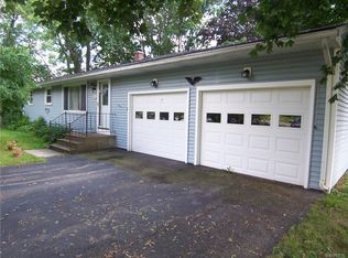 7166 Akron Rd, Lockport, NY 14094