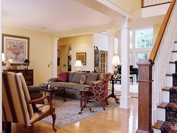 5th image of 378 E Saint Andrews Dr