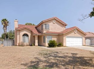 790 W Grovewood St, Bloomington, CA 92316