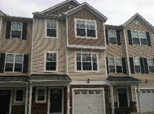 8825 Thornton Town Pl, Raleigh, NC 27616