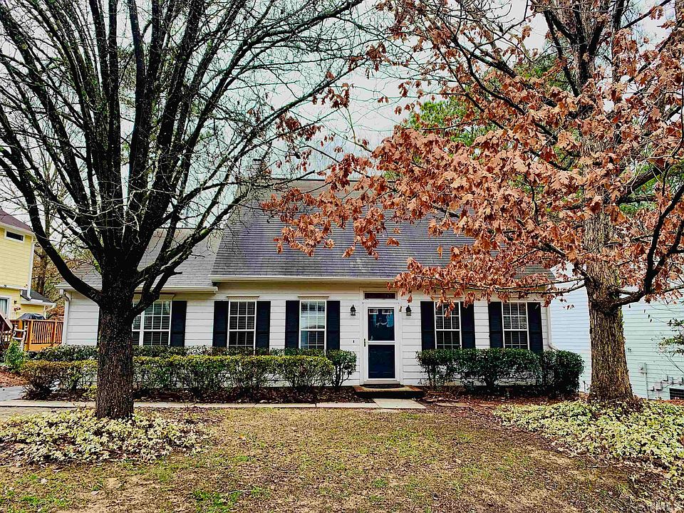 1st image of 206 Saint Thomas Dr