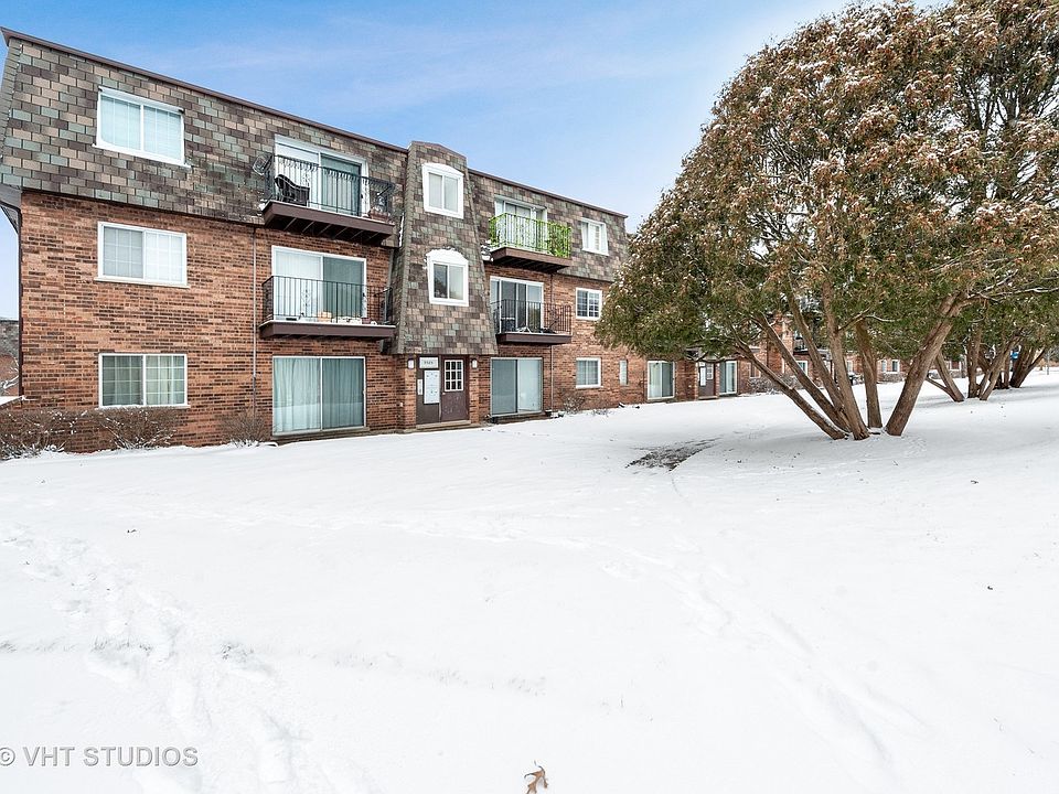 1st image of 9385 Bay Colony Dr APT 1S