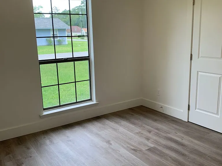 1425 Mixon Dr — Photo 10