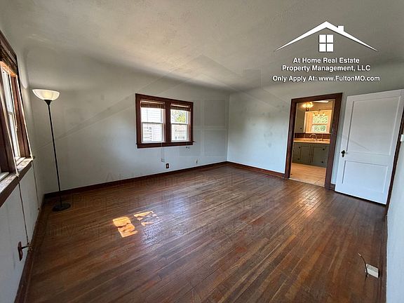 5th image of 213 E 6th St