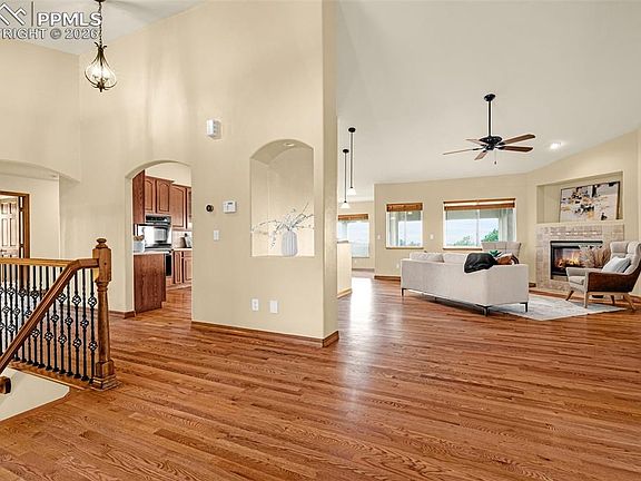 4th image of 12171 Fox Brush Dr