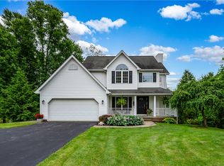 35 Westminster Pl, Grove City, PA