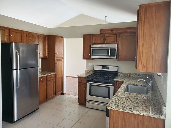 4th image of 2040 Wildwood Ln