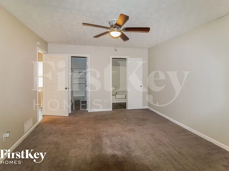 732 Harness Ct — Photo 10