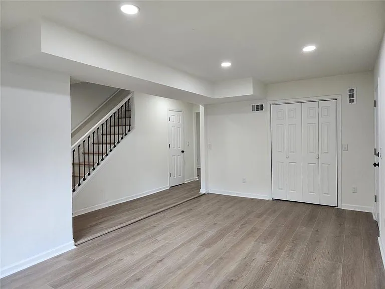118 Jade Ln — Photo 5