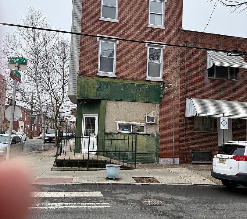 2nd image of 1201 S 19th St