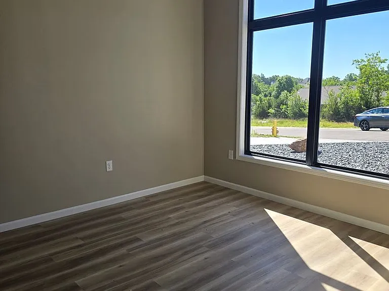 310 Colonial Hills Rd — Photo 3