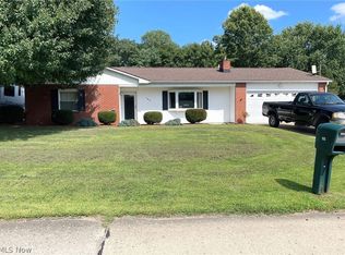 105 Holiday Dr, Marietta, OH 45750