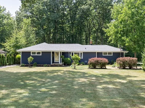 1820 Columbia Rd, Westlake, OH 44145