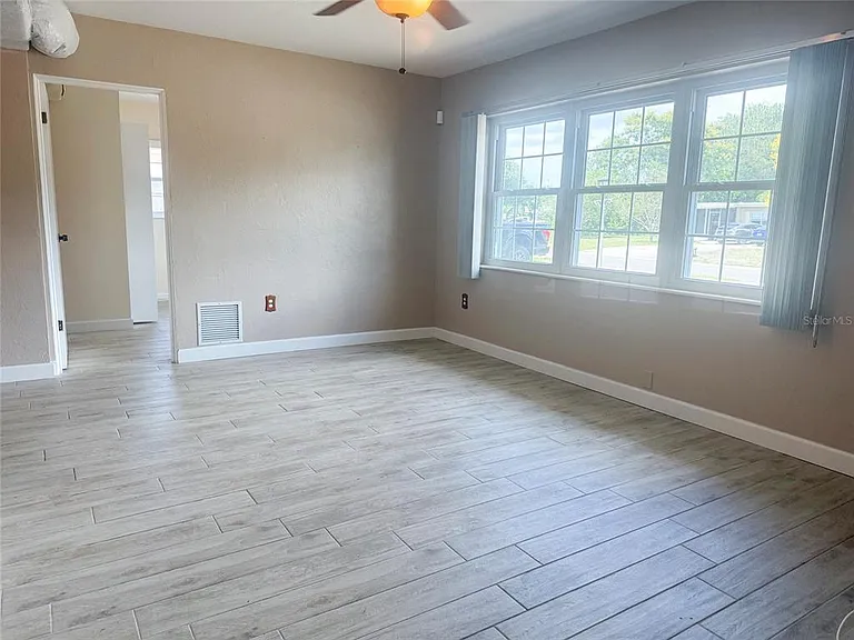 8916 Narcissus Ave — Photo 7