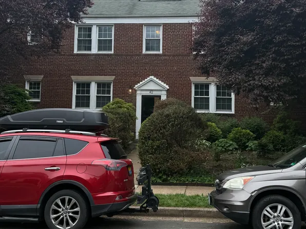 42 N Bedford St, Arlington, VA 22201