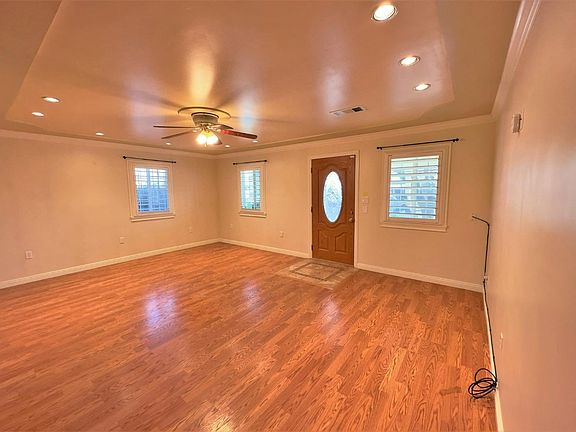 4th image of 427 Gwinn St