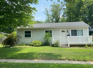 793 Robertson Dr, Brighton, MI 48116