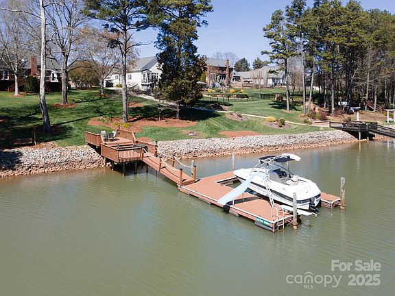 3rd image of 4300 Pointe Norman Dr