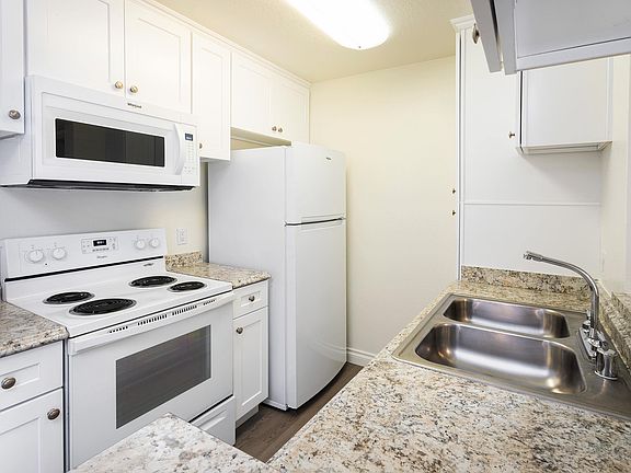 4th image of 17821 Lassen St APT 111