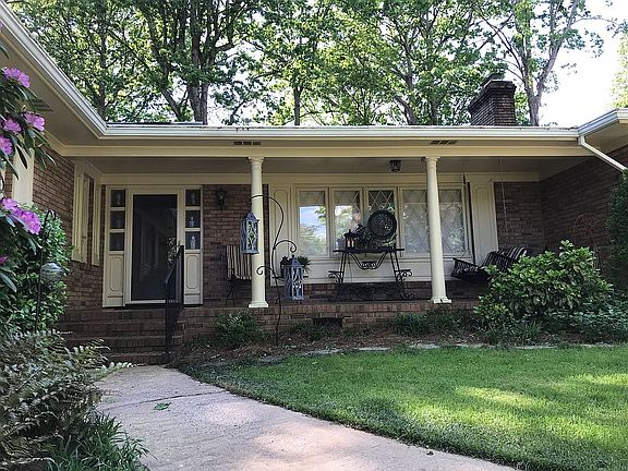 2nd image of 509 2nd Avenue Dr NE