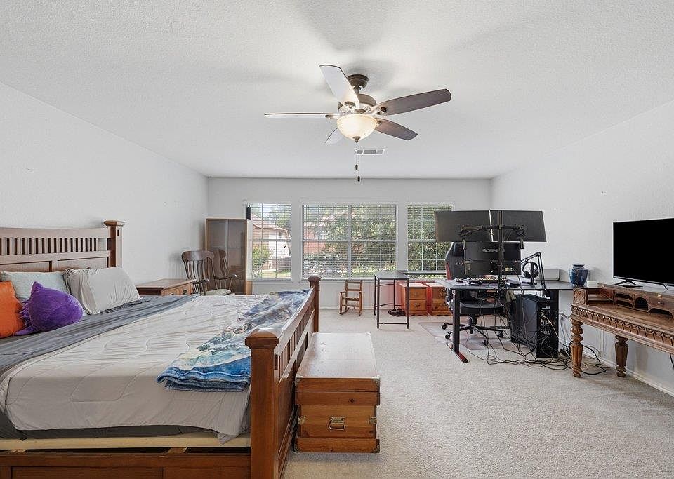 1st image of 11432 Hillhaven Dr
