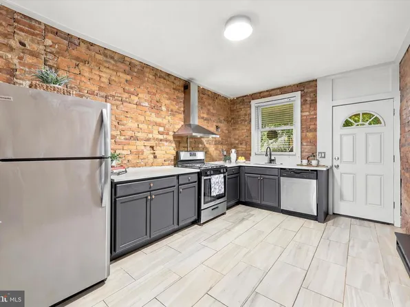 4706 Fowler St, Philadelphia, PA 19127