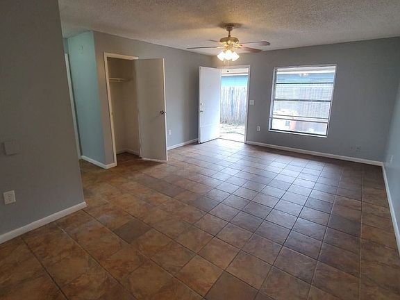3rd image of 1410 Herschell St #1412