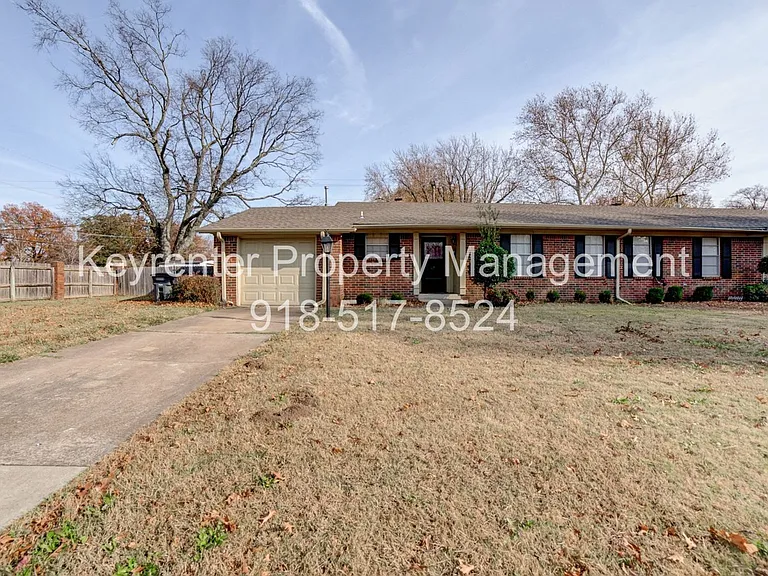 6105 S Troost Ave — Photo 3