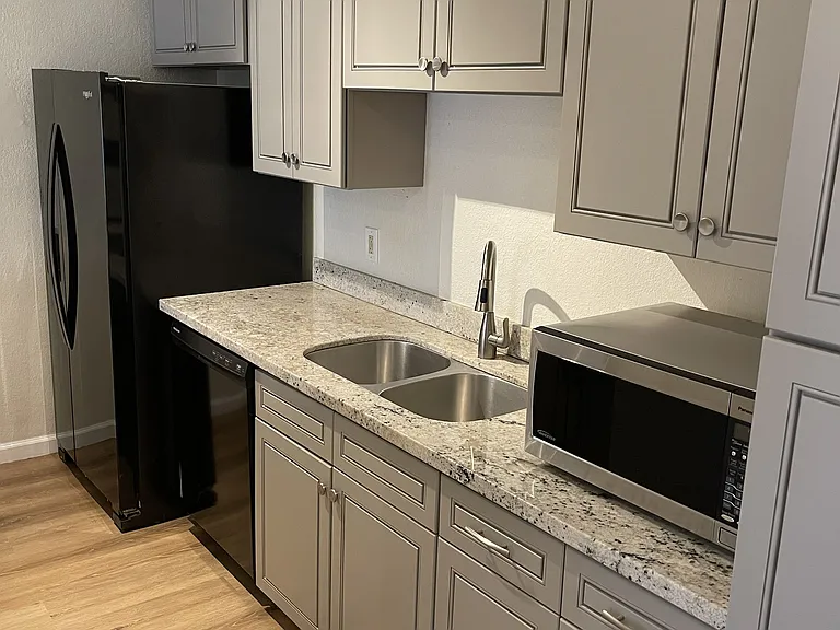 Kitchen 1