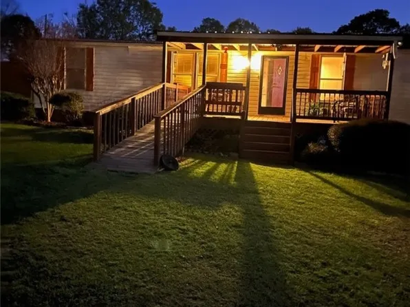 1522 Lee Road 400, Opelika, AL 36804