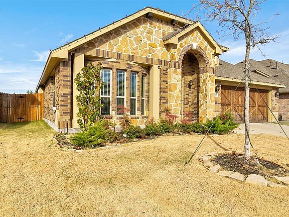 4th image of 941 Mangrove Dr