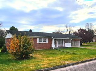 1010 9th St, Radford, VA 24141