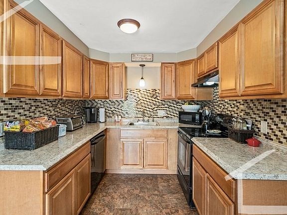 2nd image of 91 Silver Lake Ave #2