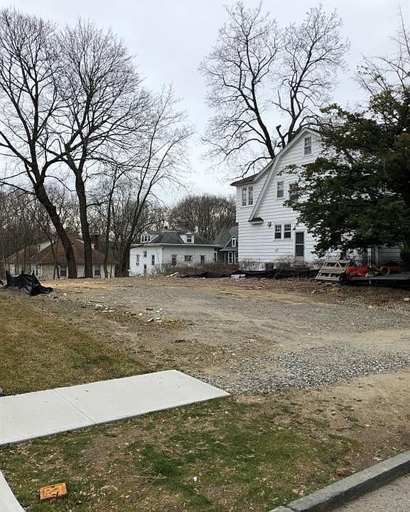 1st image of 23 Chittenden Ave