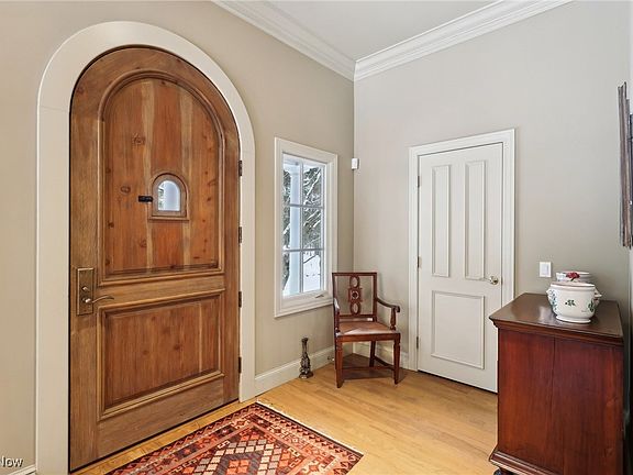 2nd image of 2921 Hunters Woods Ln