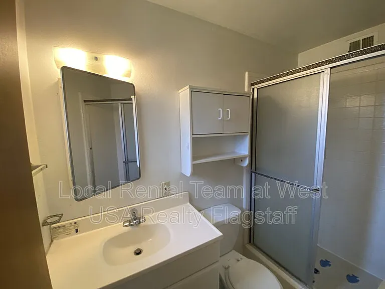 2830 N Schevene Blvd — Photo 9
